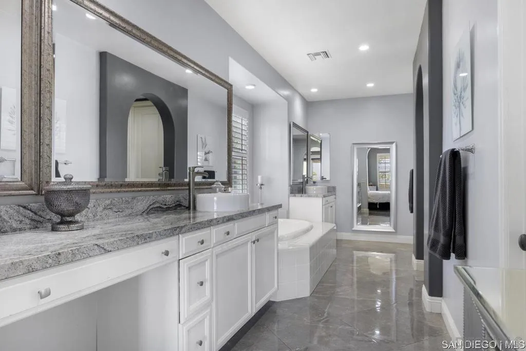 2832 Echo Ridge Ct, Chula Vista, California 91915 home-pic-29